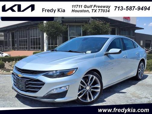 2022 Chevrolet Malibu FWD LT