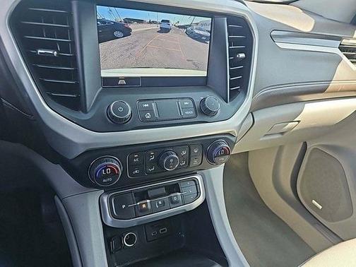 2023 GMC Acadia AWD SLT