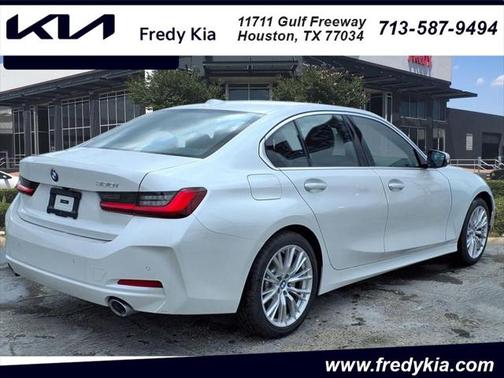 2024 BMW 330 i