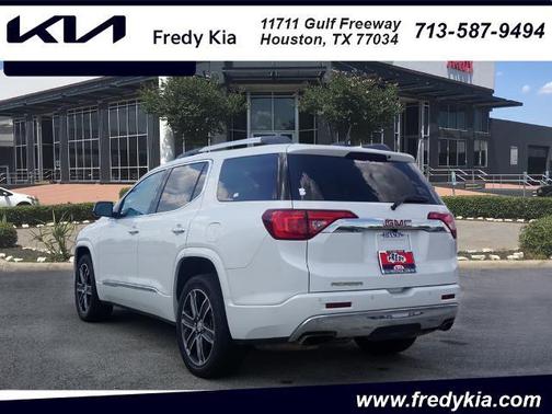 2017 GMC Acadia Denali