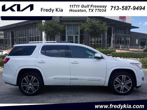 2017 GMC Acadia Denali