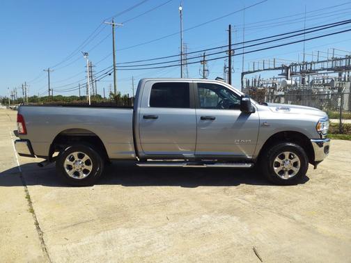 2023 RAM 3500 Big Horn Crew Cab 4x4 6'4' Box