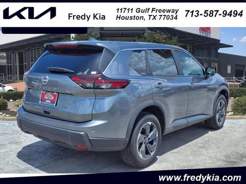 2025 Nissan Rogue SV