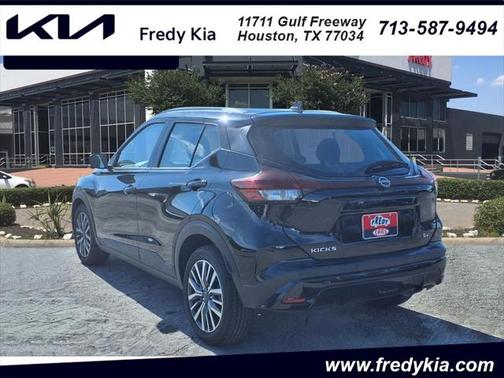 2024 Nissan Kicks SV