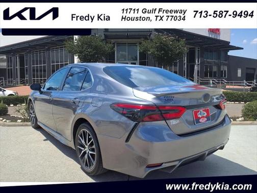 2018 Toyota Camry SE