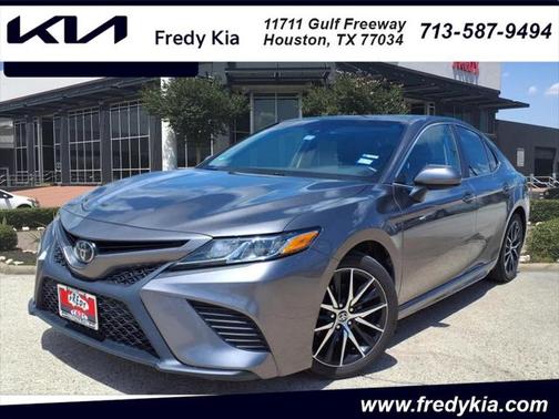 2018 Toyota Camry SE