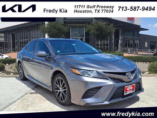 2018 Toyota Camry SE