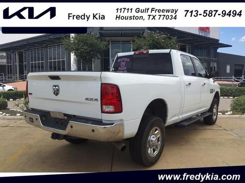 2017 RAM 2500 SLT Crew Cab 4x4 6'4' Box