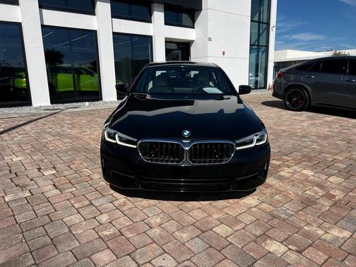 2022 BMW 540 i