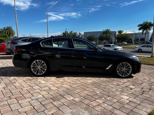 2022 BMW 540 i