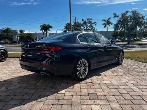 2022 BMW 540 i