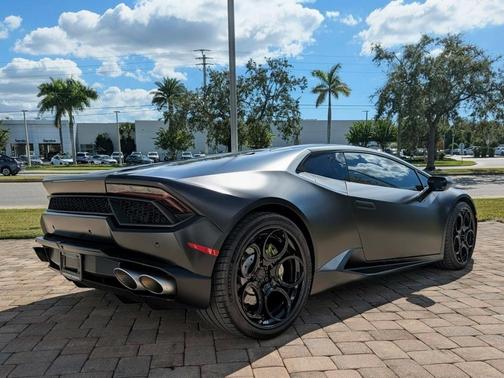 2017 Lamborghini Huracan LP580-2