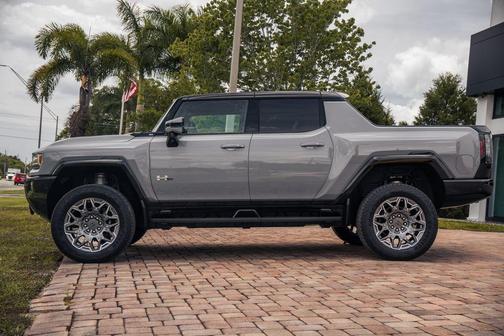 Meteorite Metallic 2025 GMC HUMMER EV Pickup 3X