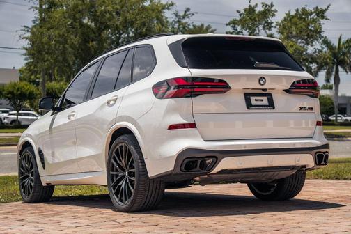 Alpine White 2024 BMW X5 M60i