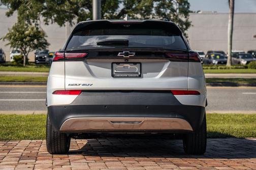 Silver 2023 Chevrolet Bolt EUV Premier