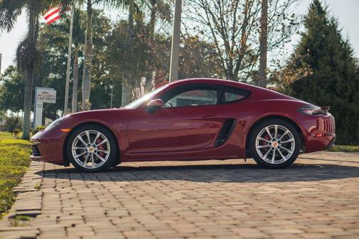 2024 Porsche 718 Cayman S