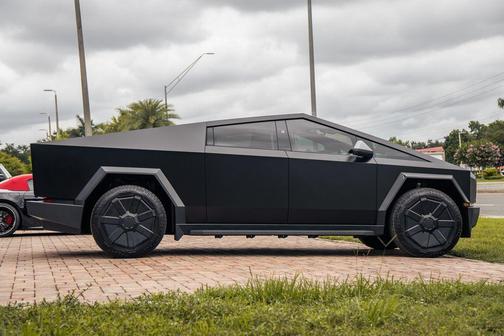 Stainless Steel 2024 Tesla Cybertruck Base