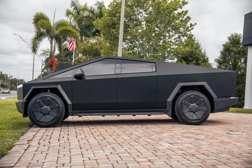 Stainless Steel 2024 Tesla Cybertruck Base
