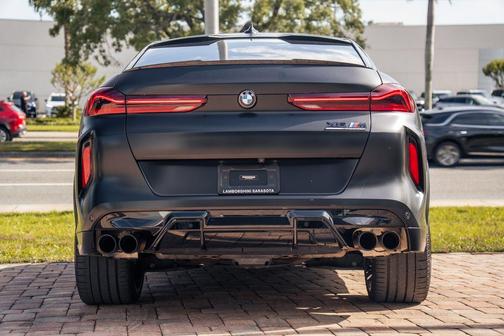 Black Sapphire Metallic 2022 BMW X6 M Base