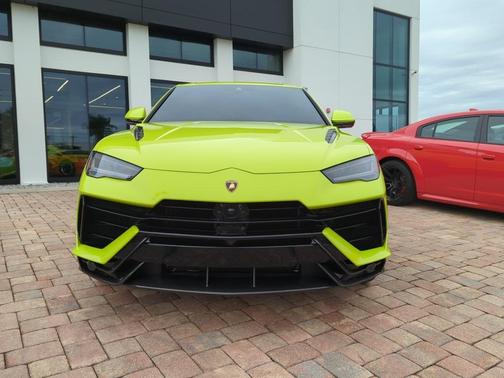 2024 Lamborghini Urus Performante