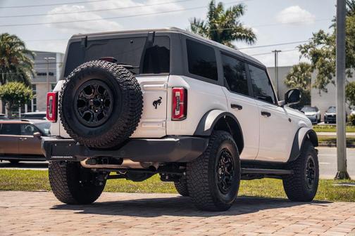 Oxford White 2024 Ford Bronco Wildtrak