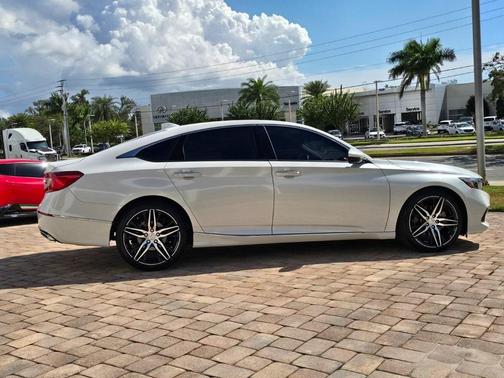 2022 Honda Accord Touring 2.0T