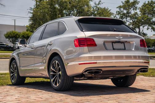 Silver 2017 Bentley Bentayga W12