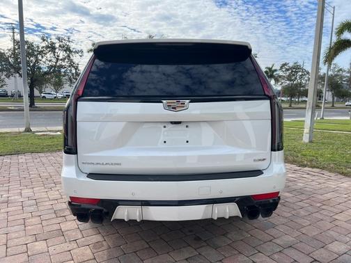 2023 Cadillac Escalade V-Series