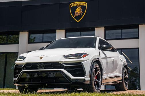 Bianco Monocerus Metallic 2022 Lamborghini Urus Base