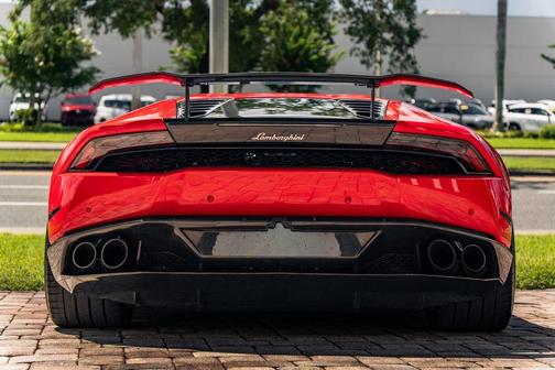 Rosso Mars Metallic 2016 Lamborghini Huracan LP610-4