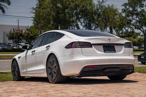Pearl White Multi 2023 Tesla Model S Standard Range