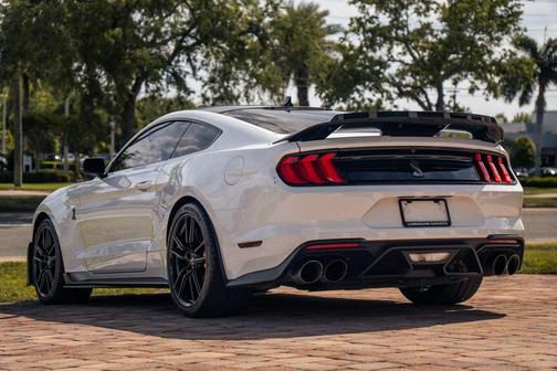 2022 Ford Shelby GT500 Base