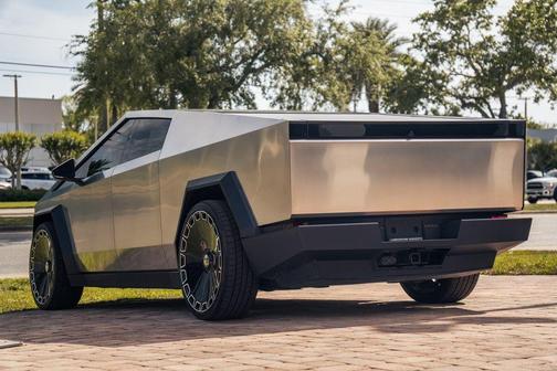 2024 Tesla Cybertruck Base