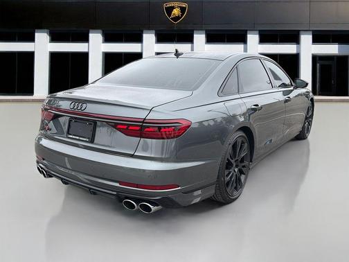 2025 Audi S8 4.0T quattro