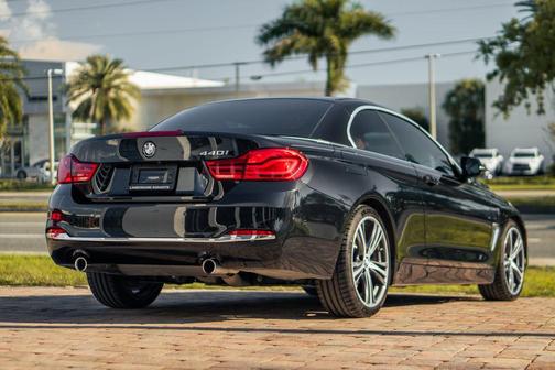 Black Sapphire Metallic 2018 BMW 440 i