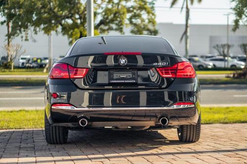 Black Sapphire Metallic 2018 BMW 440 i