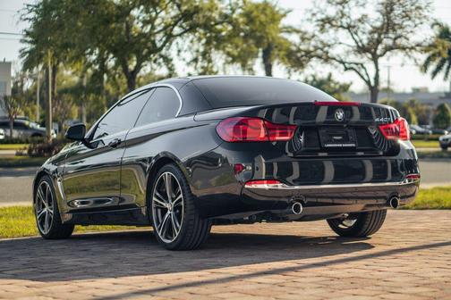 Black Sapphire Metallic 2018 BMW 440 i