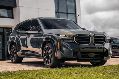 Dravit Gray Metallic 2023 BMW XM Base