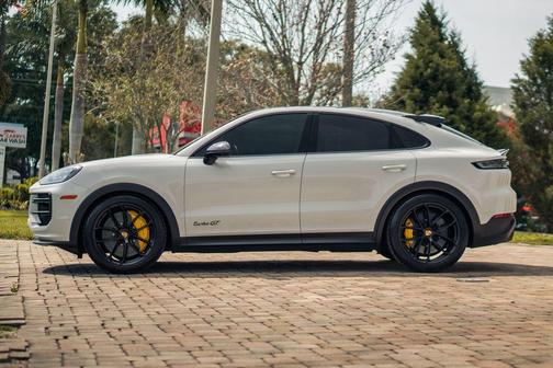 White 2024 Porsche Cayenne Turbo GT