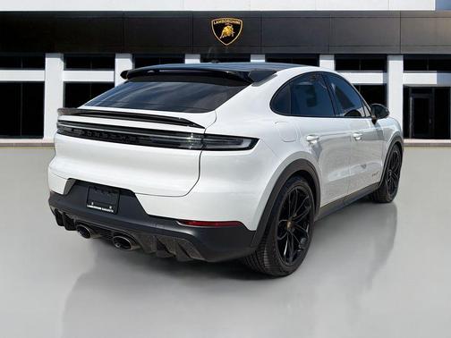 2024 Porsche Cayenne Turbo GT