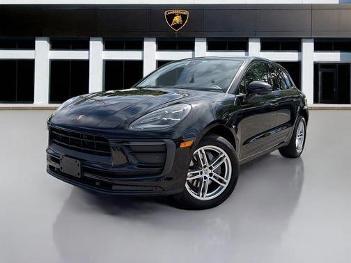 2022 Porsche Macan Base