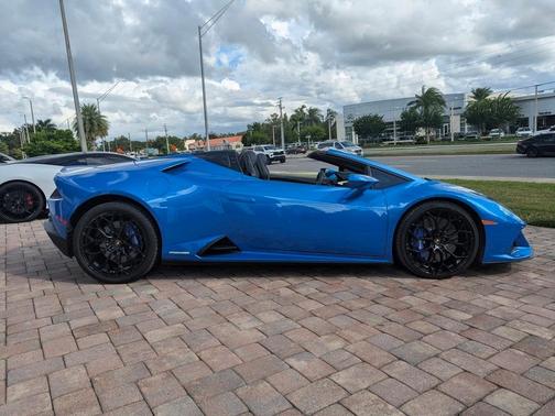 2024 Lamborghini Huracan EVO Base