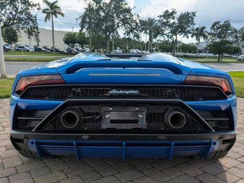 2024 Lamborghini Huracan EVO Base