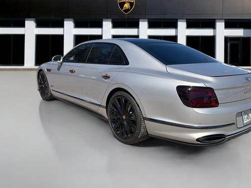 2024 Bentley Flying Spur Mulliner W12