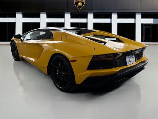 2018 Lamborghini Aventador S Base