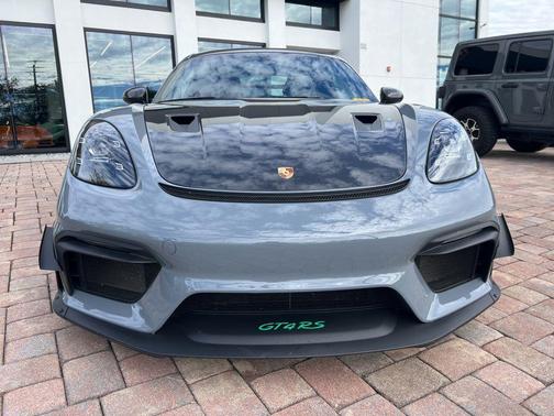 2023 Porsche 718 Cayman GT4 RS