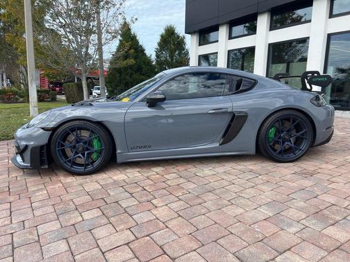 2023 Porsche 718 Cayman GT4 RS