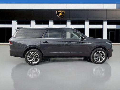 2025 Lincoln Navigator L Reserve