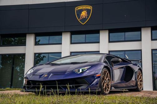 2019 Lamborghini Aventador SVJ Base