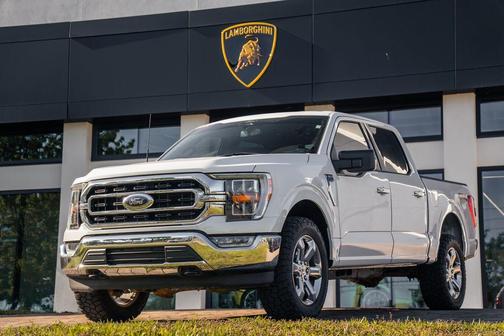 Oxford White 2022 Ford F-150 XLT